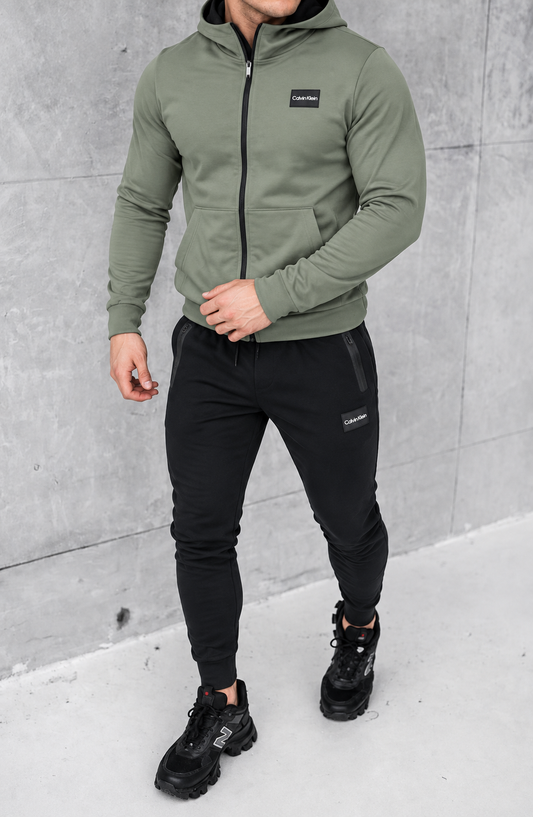 Calvin Klein kostiumas