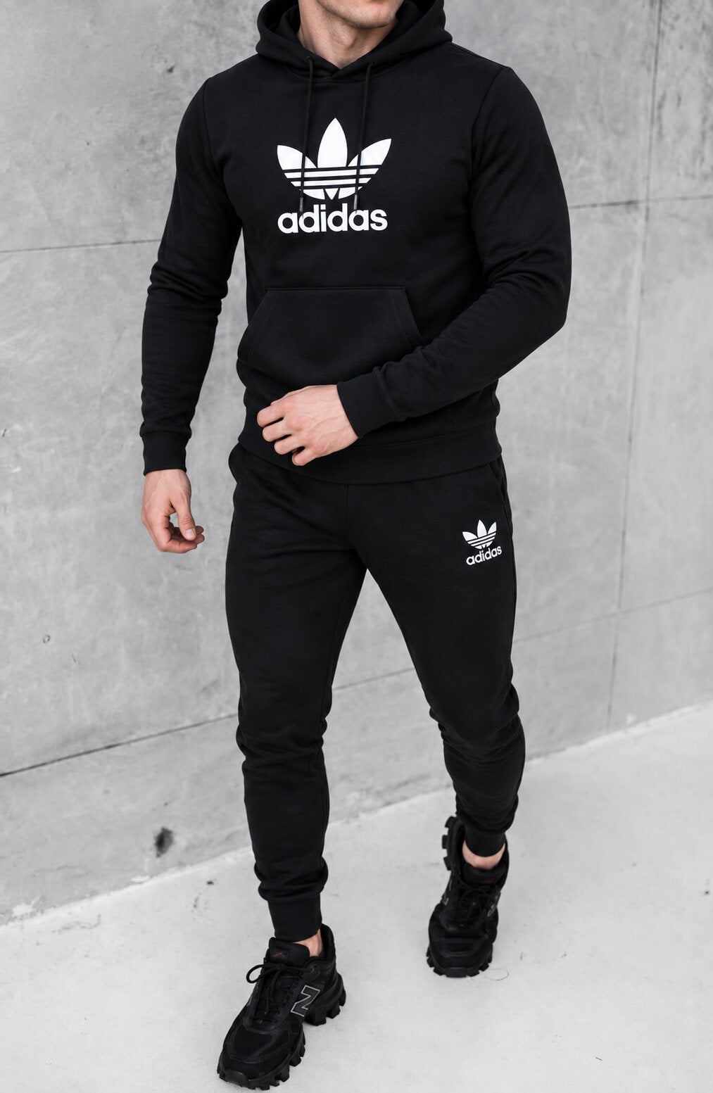 Adidas kostiumas
