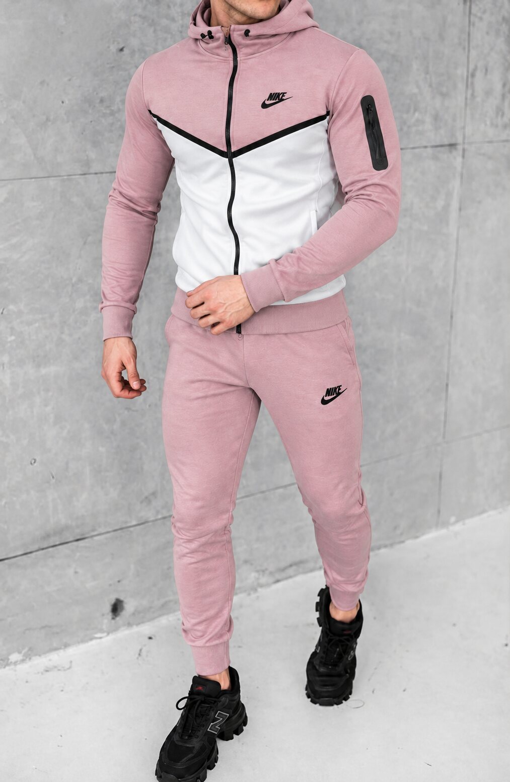 Nike kostiumas